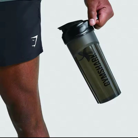 Shaker sportowy GYMSHARK – 700 ml